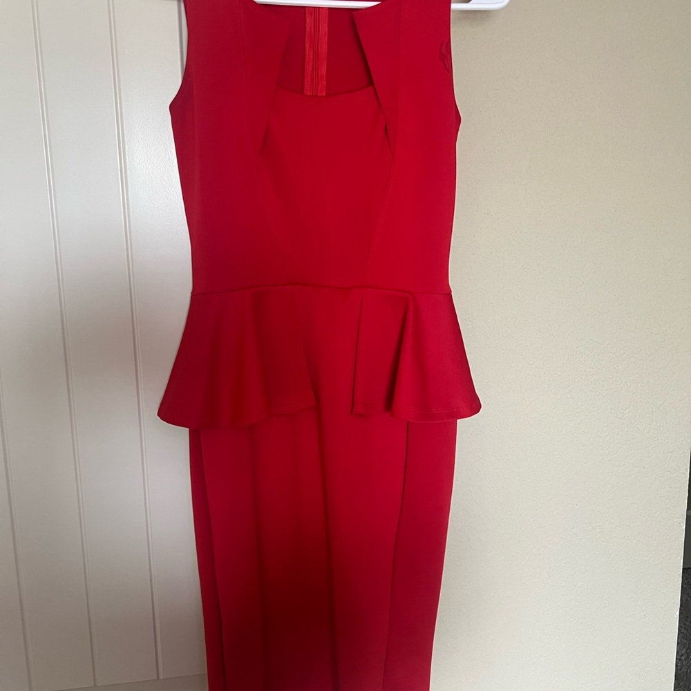 Elegant Red Sleeveless Dress